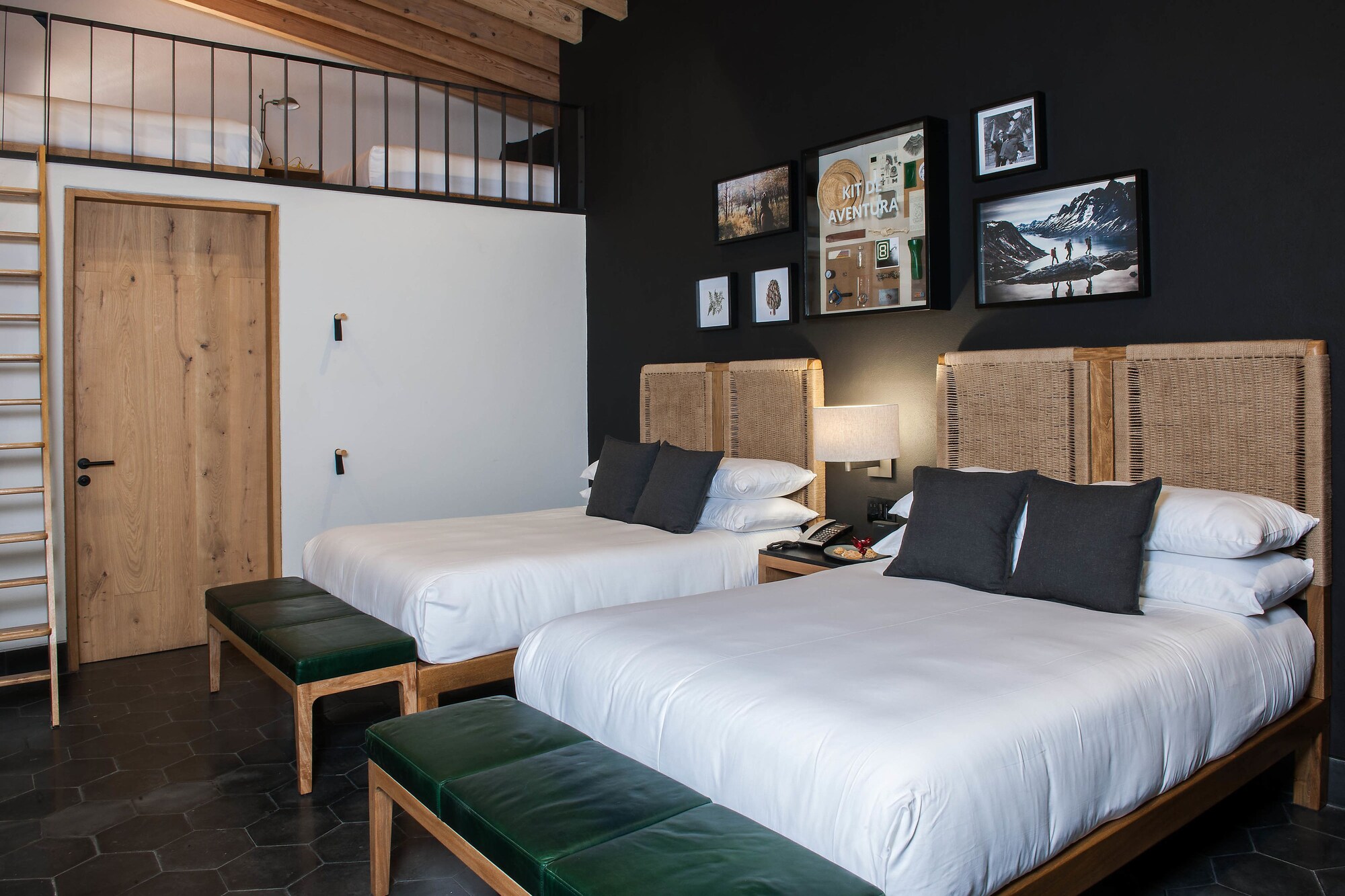 Design, Tower, Quadruple, 4 Double Beds, Private Bathroom، Cinco Rodavento 2/5