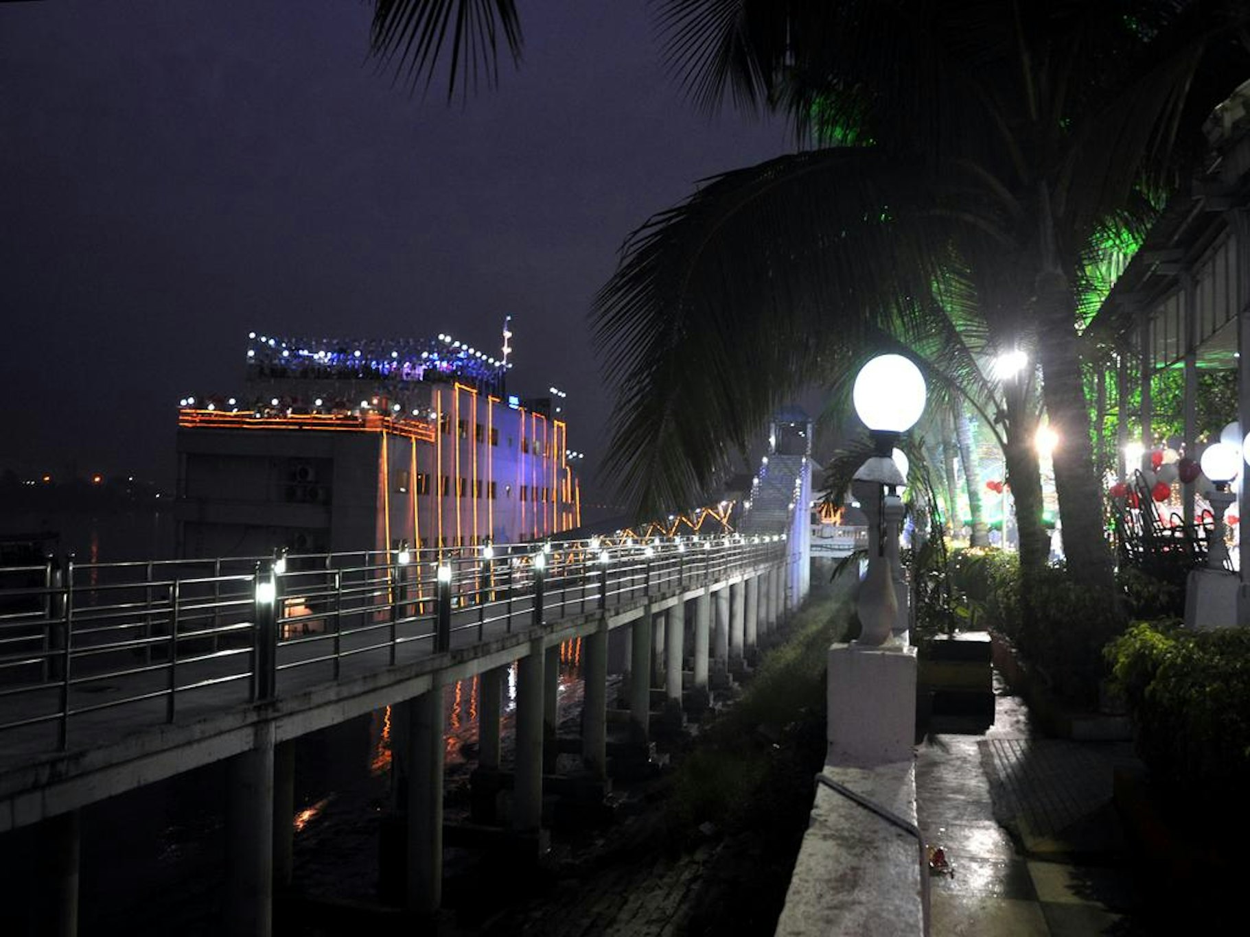 Polo Floatel Kolkata in CALCUTTA / KOLKATA
