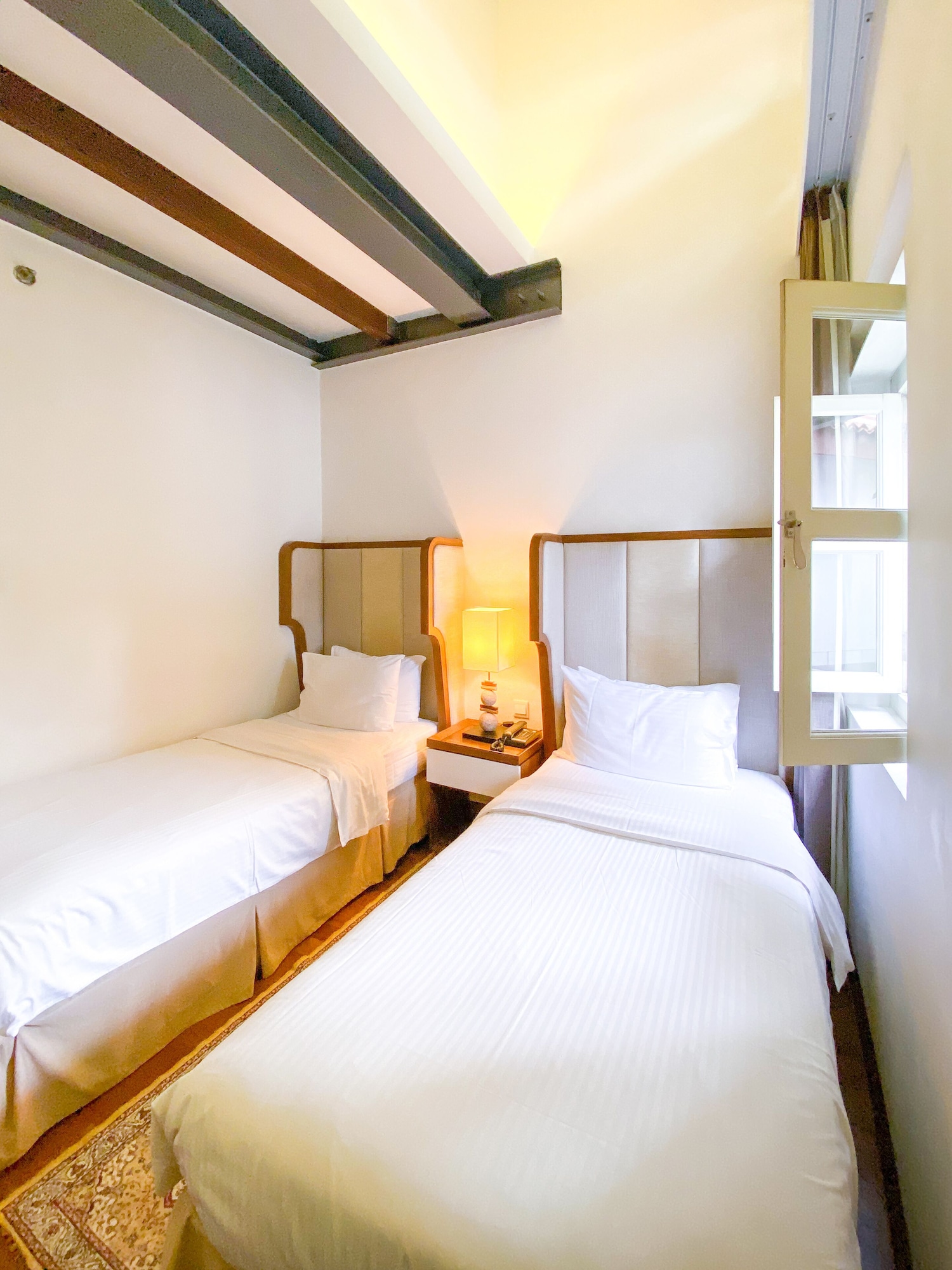 STANDARD, TWIN BEDS