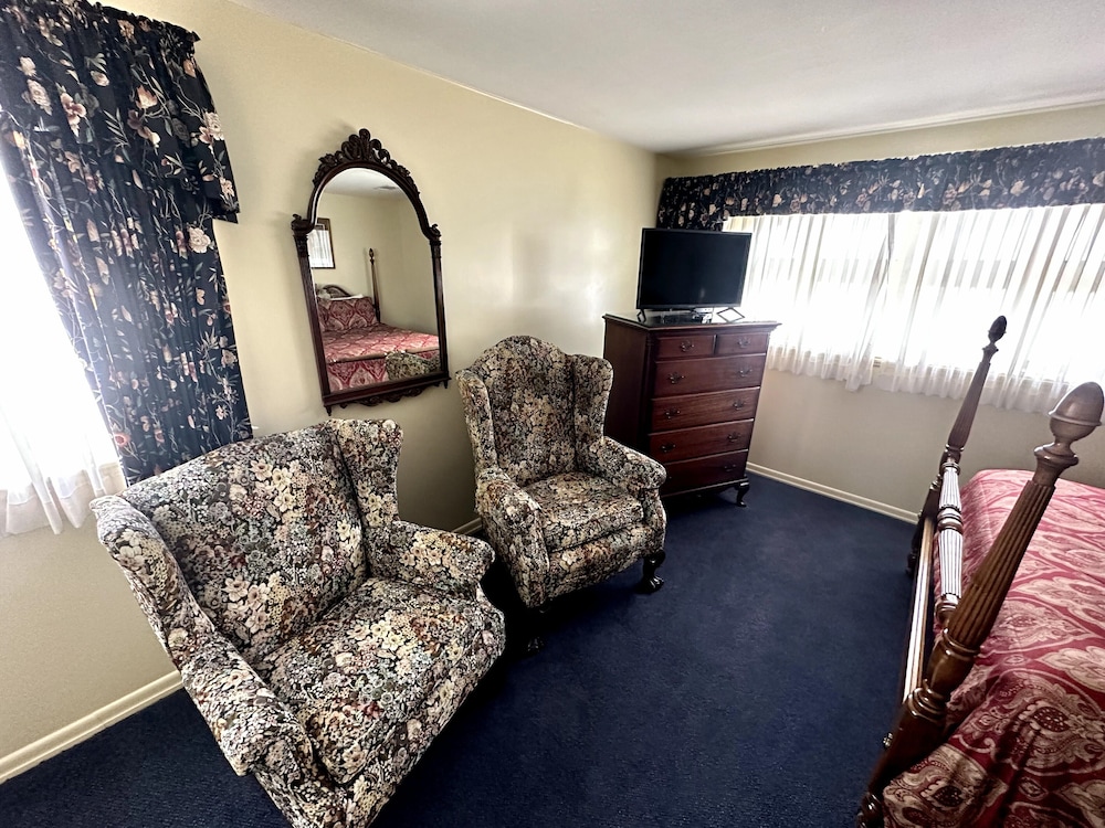 Montague Inn 49/73