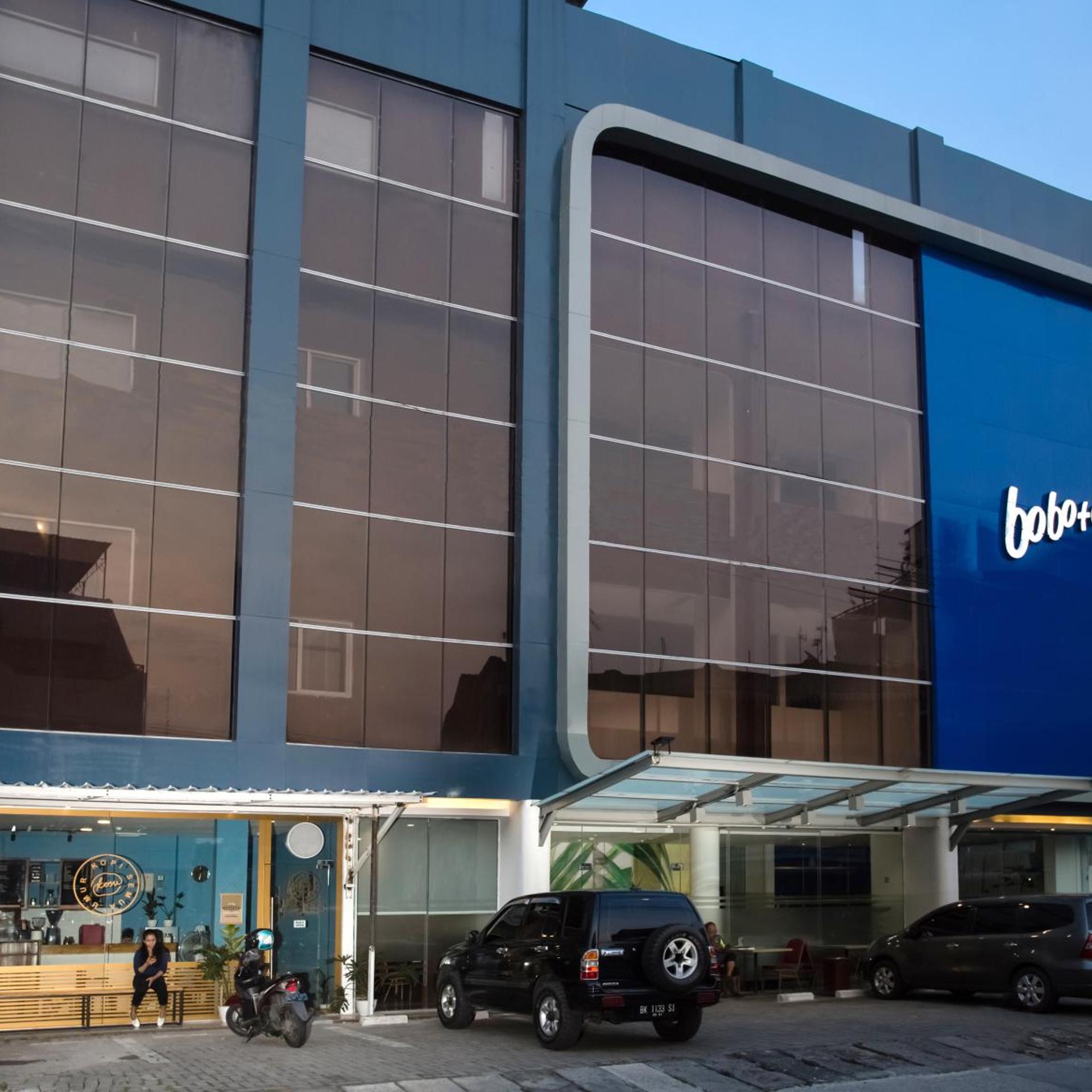 Bobotel Gatot Subroto Medan 21/23