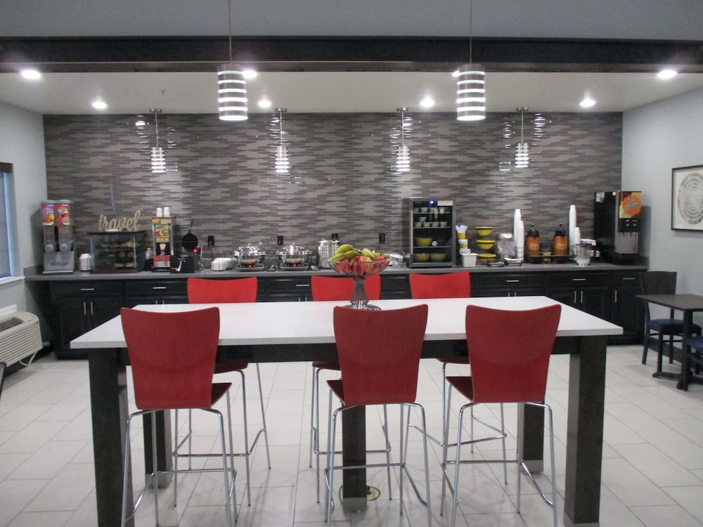 Best Western Atoka Inn And Suites 27/38
