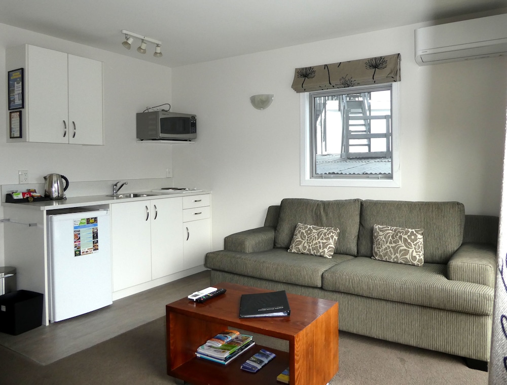 Caples Court 19/50