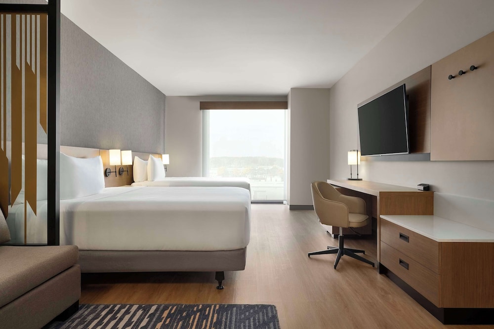 Hyatt Place Windsor 15/50