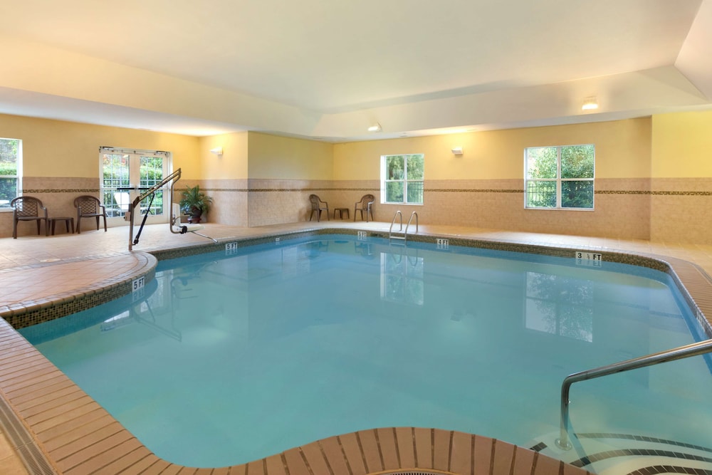 Country Inn & Suites by Radisson, Braselton, GA 1/33