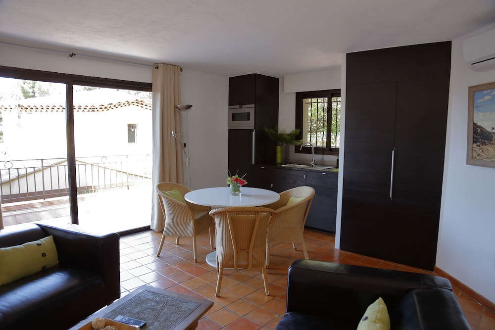 Les Jardins de Cassis - Parking Jacuzzi Piscine Chauffee 9/19