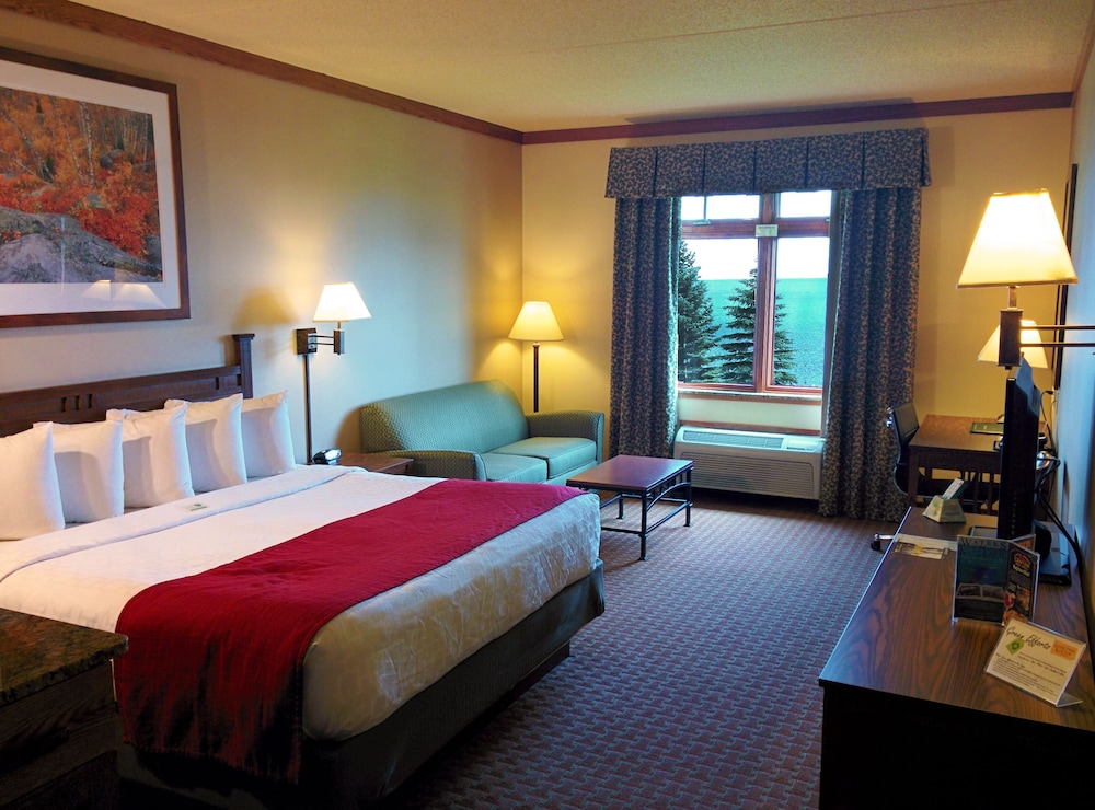 Canal Park Lodge 11/41