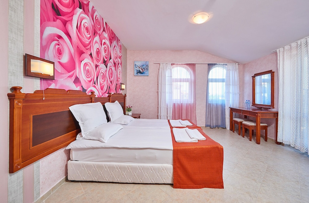 Hotel Karolina 20/60