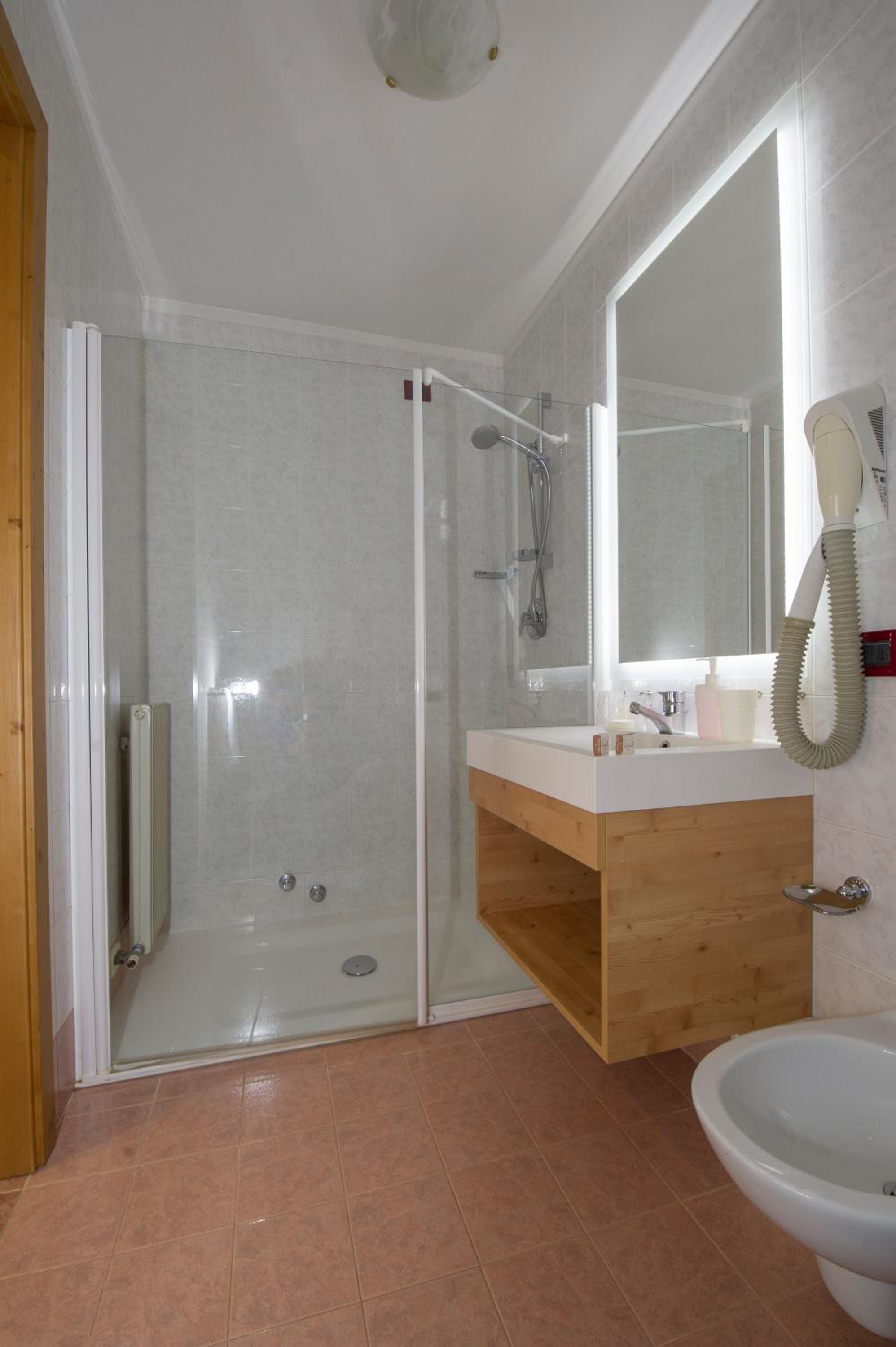 Sport Hotel Vittoria 55/57