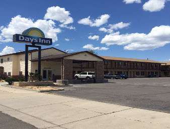 Econo Lodge 23/23