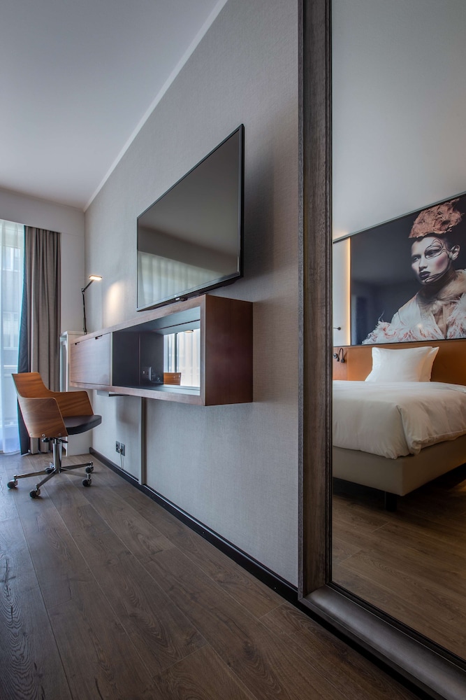 RADISSON BLU HOTEL BASEL 28/74