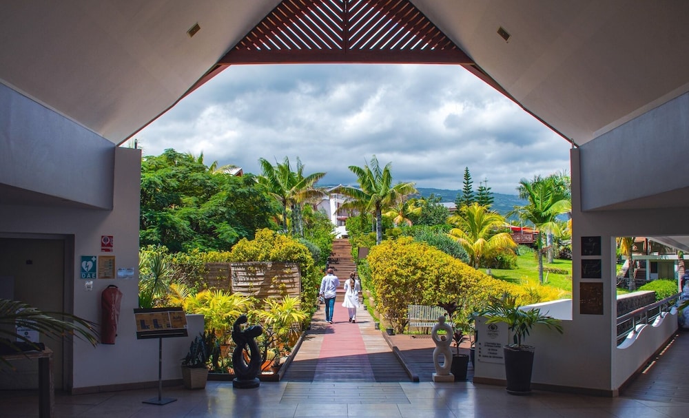 Akoya Hotel and Spa in SAINT-PAUL
