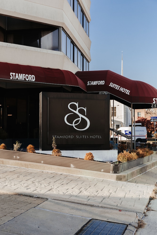 Stamford Suites Hotel 41/43