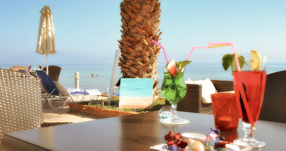 Belussi Beach Hotel & Suites 9/50