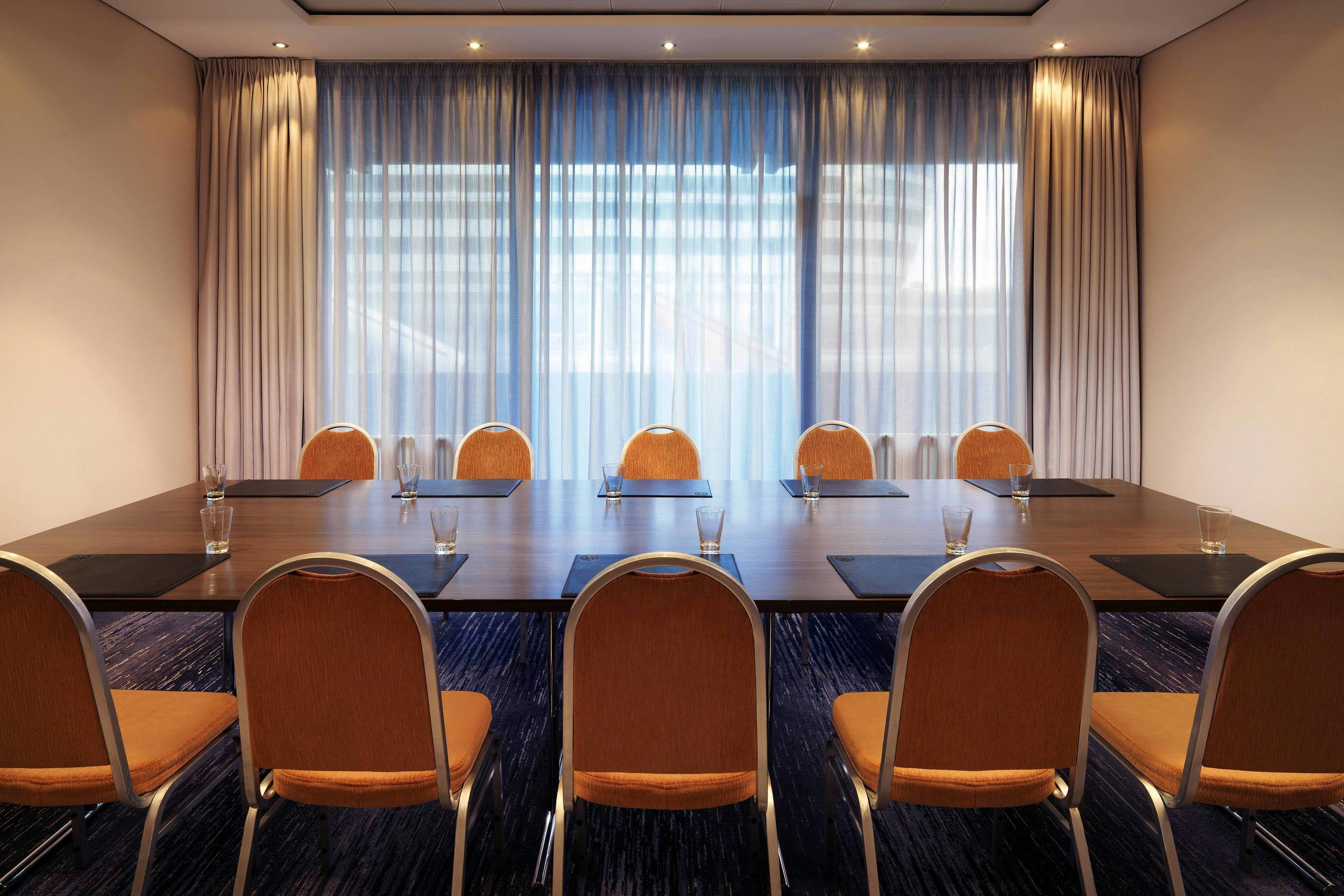 Frankfurt Airport Marriott Hotel 64/68