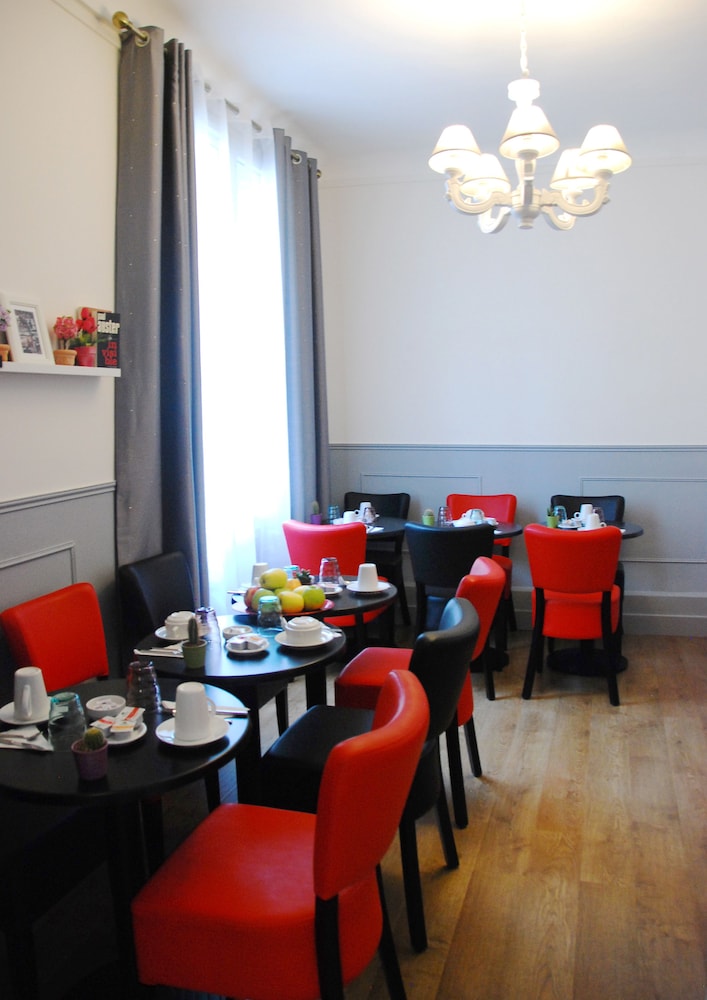 HOTEL COSY MONCEAU 42/51