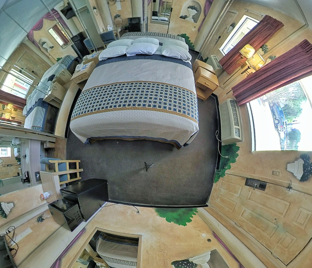 River Inn Motel (ex. Rodeway Inn Downtown) 20/29