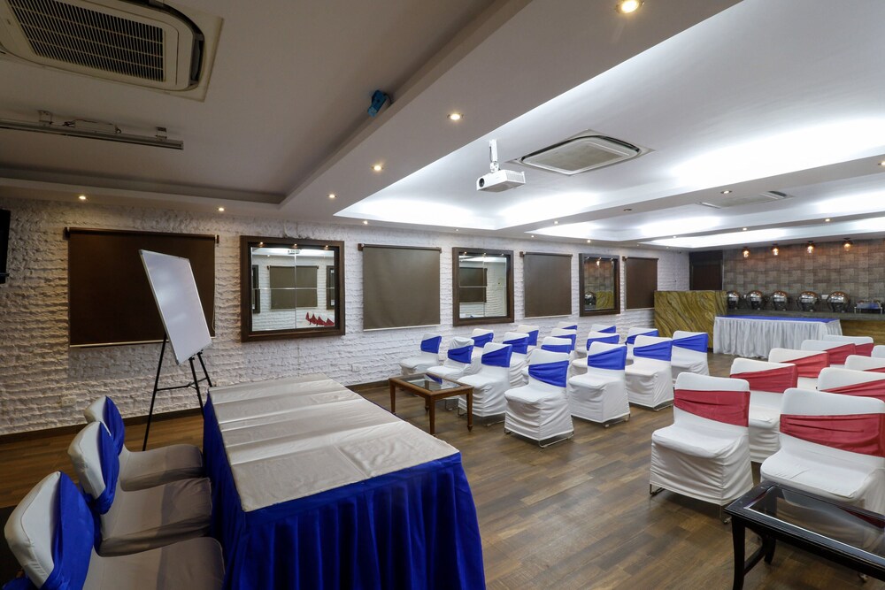 Le Seasons Beach Resort 48/54