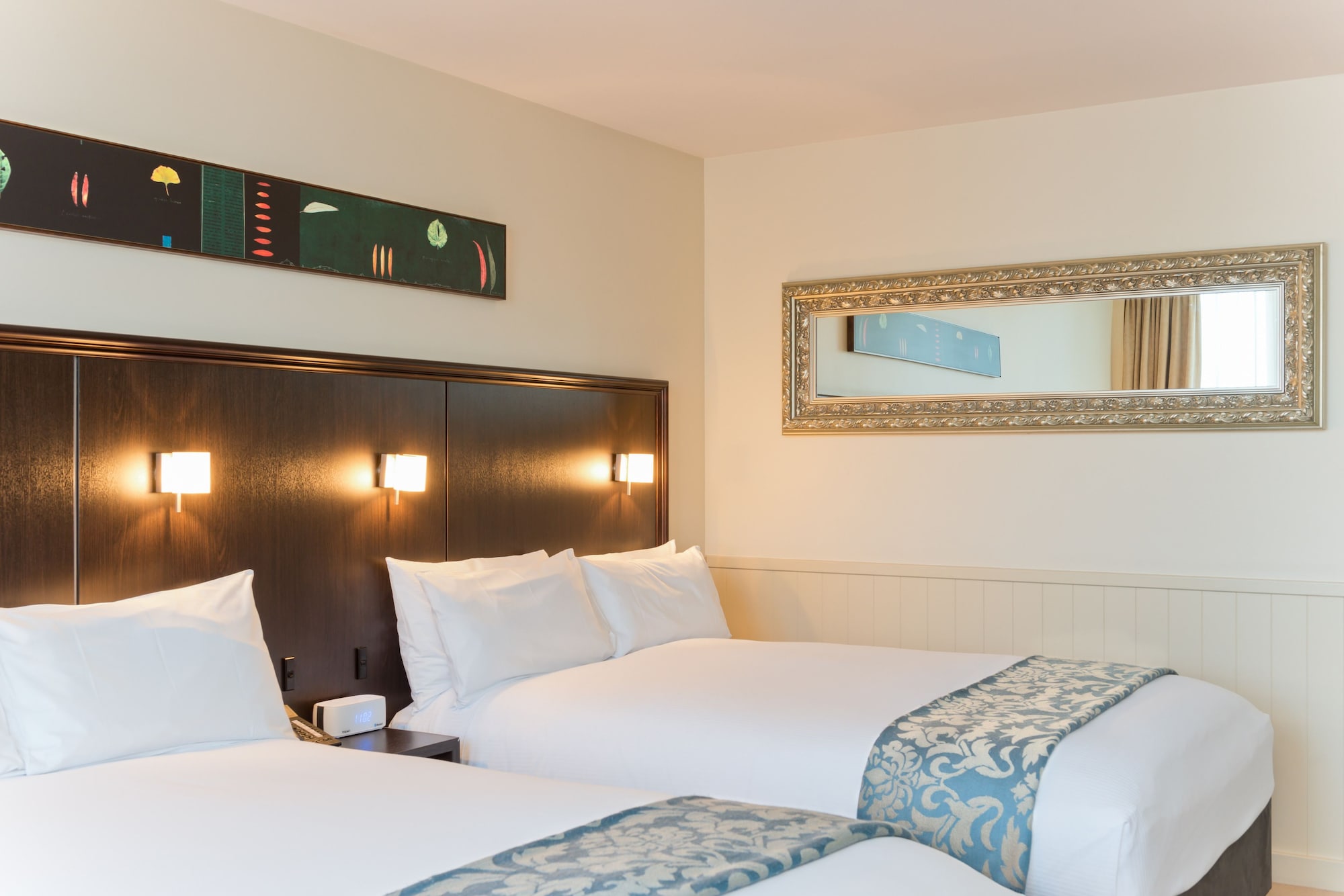SUPERIOR, 2 DOUBLE BEDS
