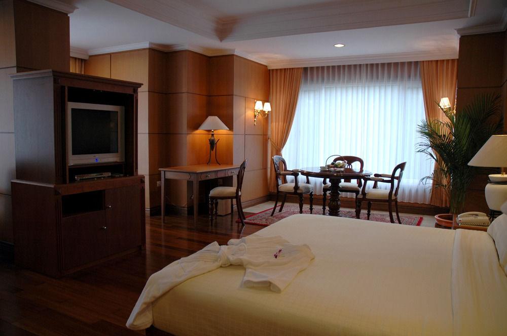 Royal Senyiur Hotel 15/18