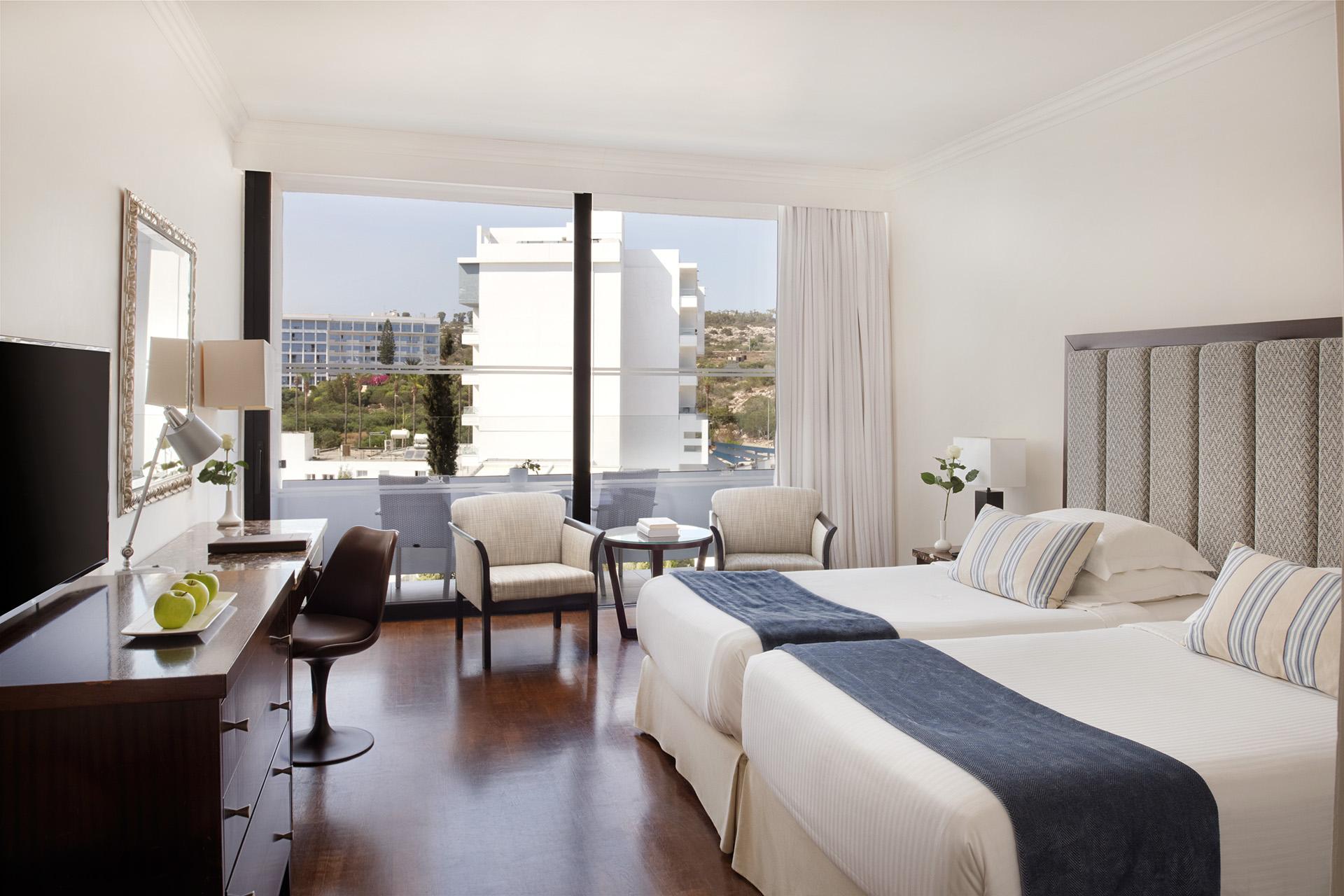 Room, 1 Double and 1 Single Bed, Land View