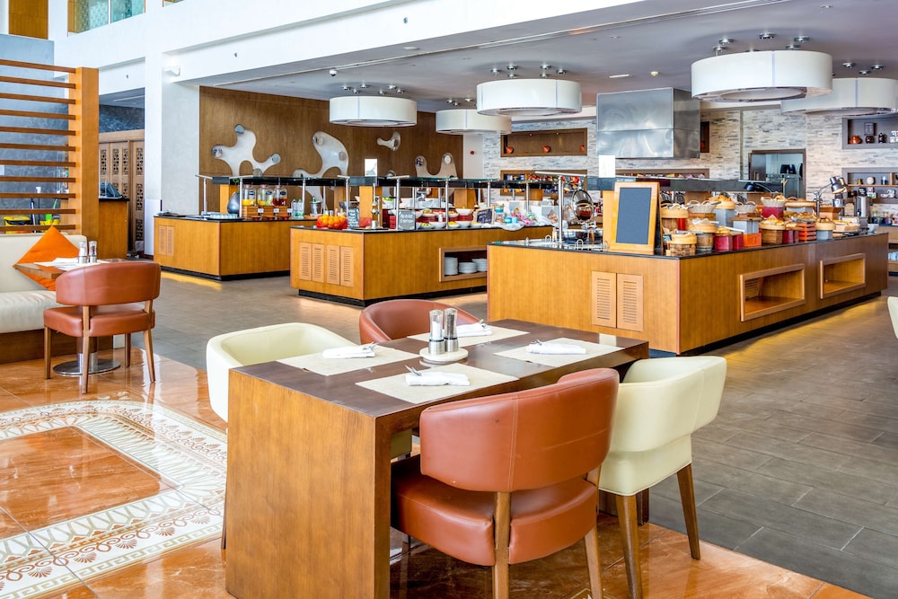 RADISSON BLU HOTEL, SOHAR 56/72