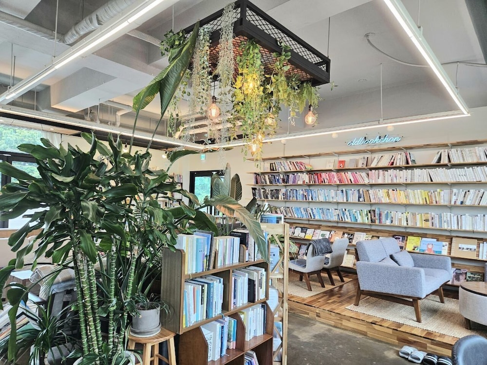 Bookchon Place Jeju 45/60