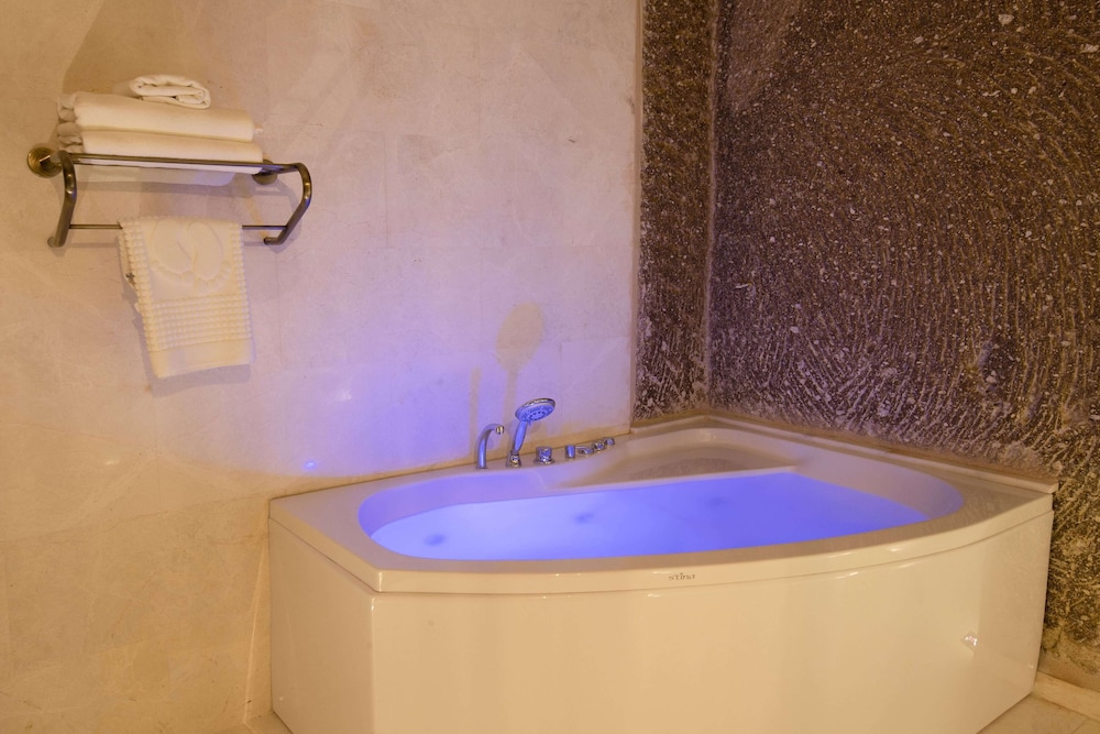 Medusa Cave Hotel 45/50