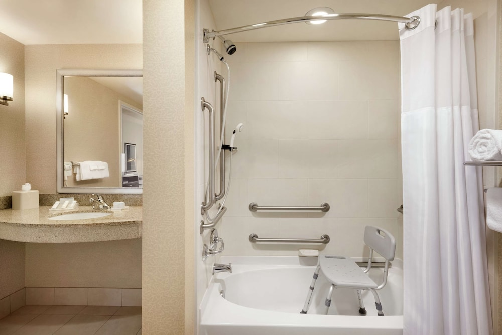 Hilton Garden Inn Minneapolis Downtown 12/56