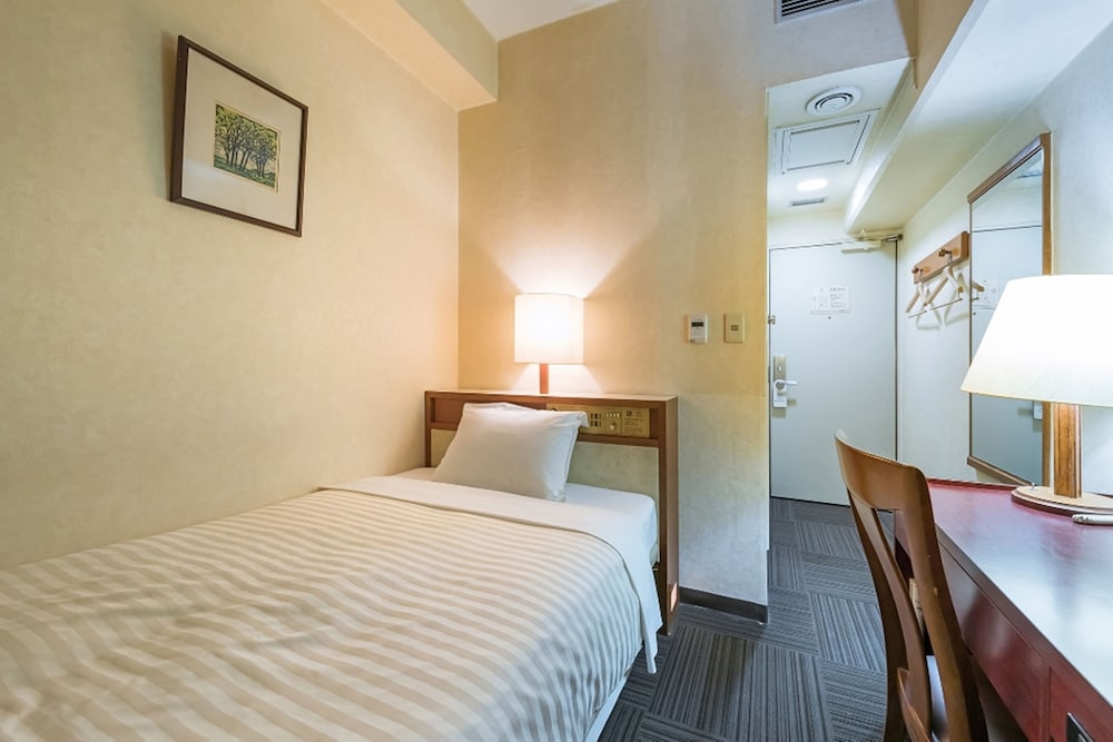 Akasaka Yoko Hotel 15/65
