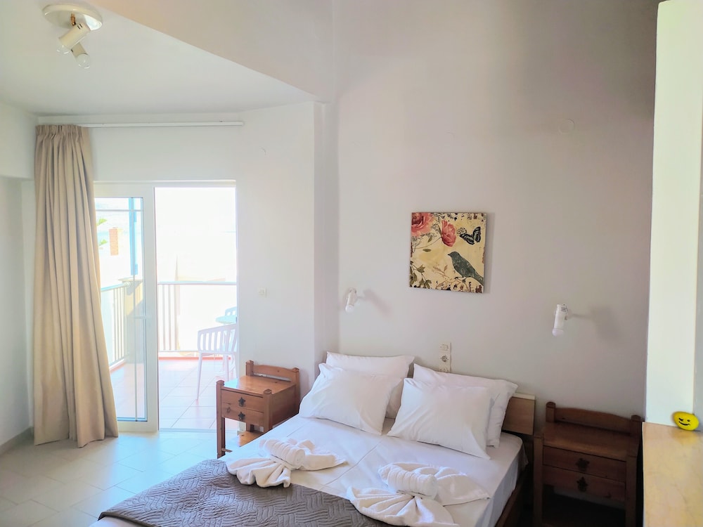 Girogiali Beach Hotel 19/50