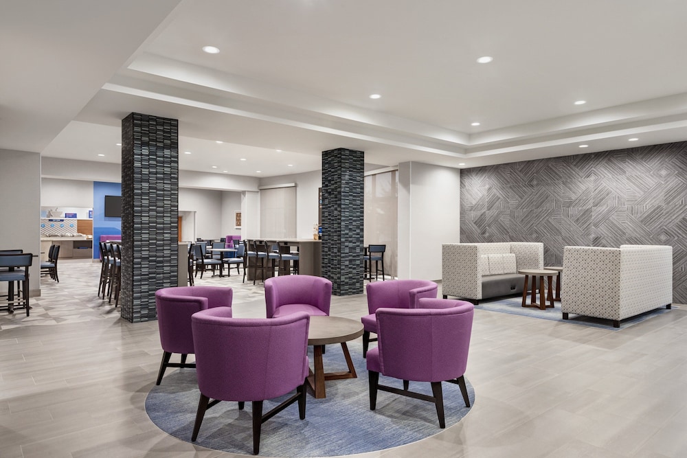 Holiday Inn Dumfries Quantico Center 37/42