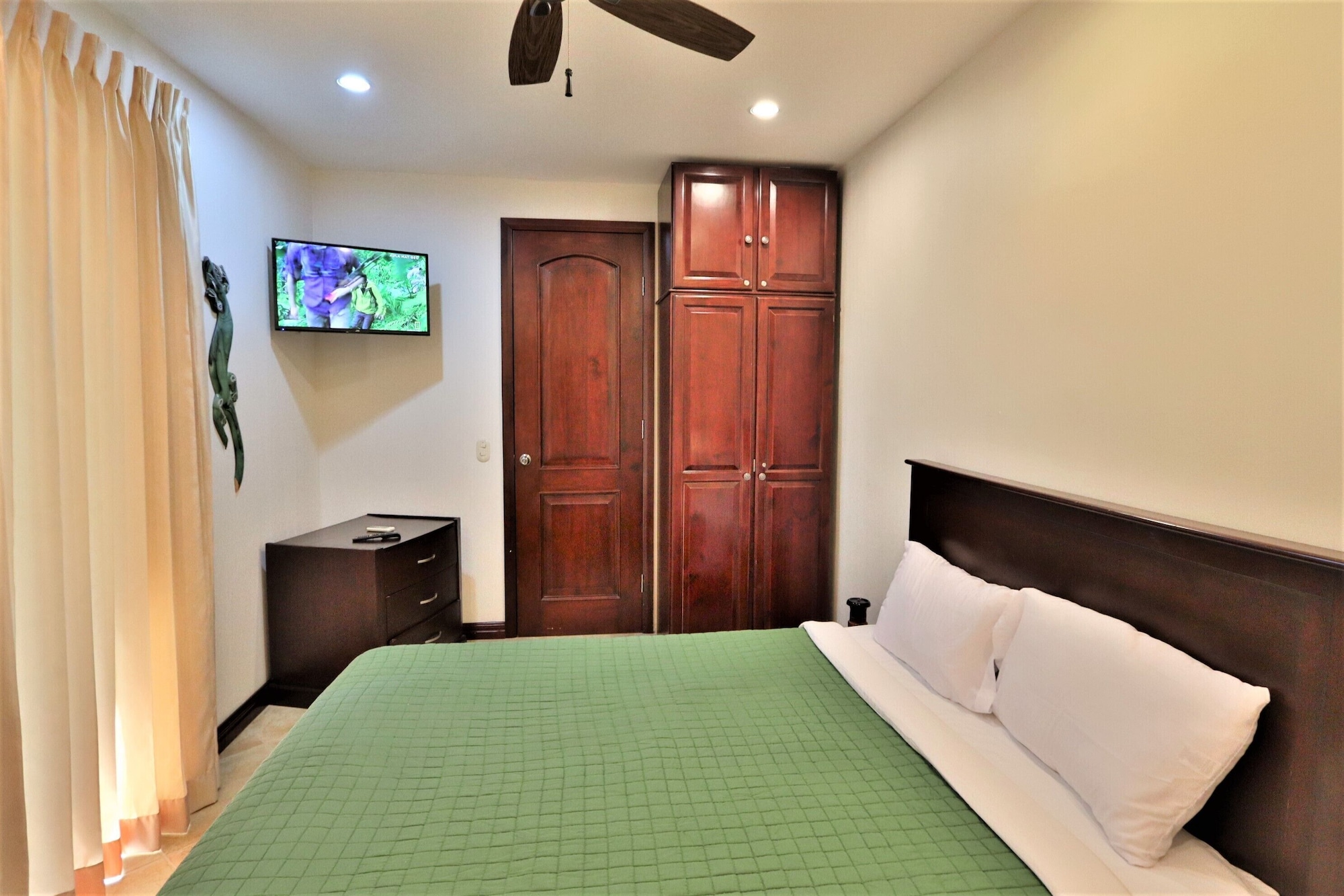 CONDO, LUXURY, POOL SIDE, TERRACE