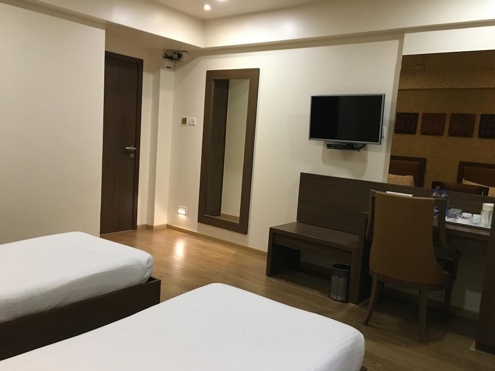 Hotel Amigo 13/18