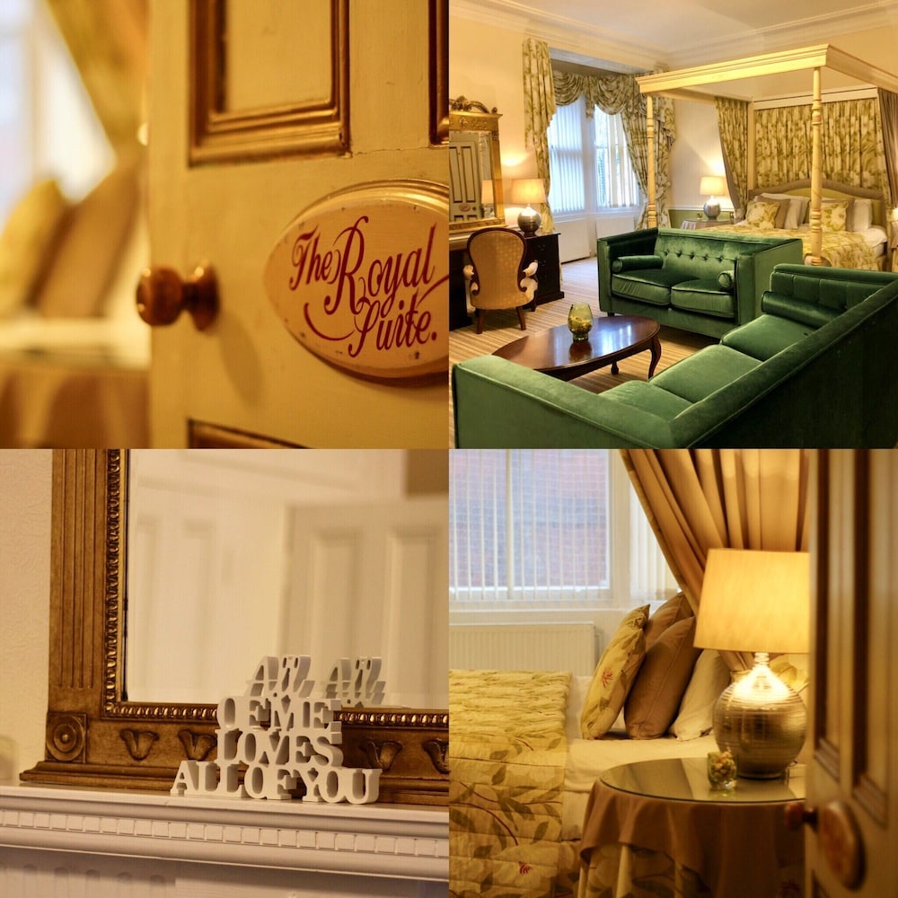 Royal Hotel Scarborough 44/74