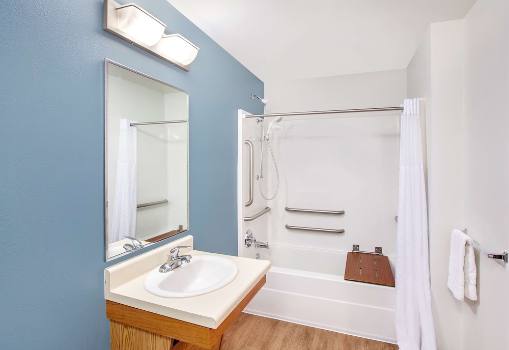 Extended Stay America Select Suites Phoenix North 13/52