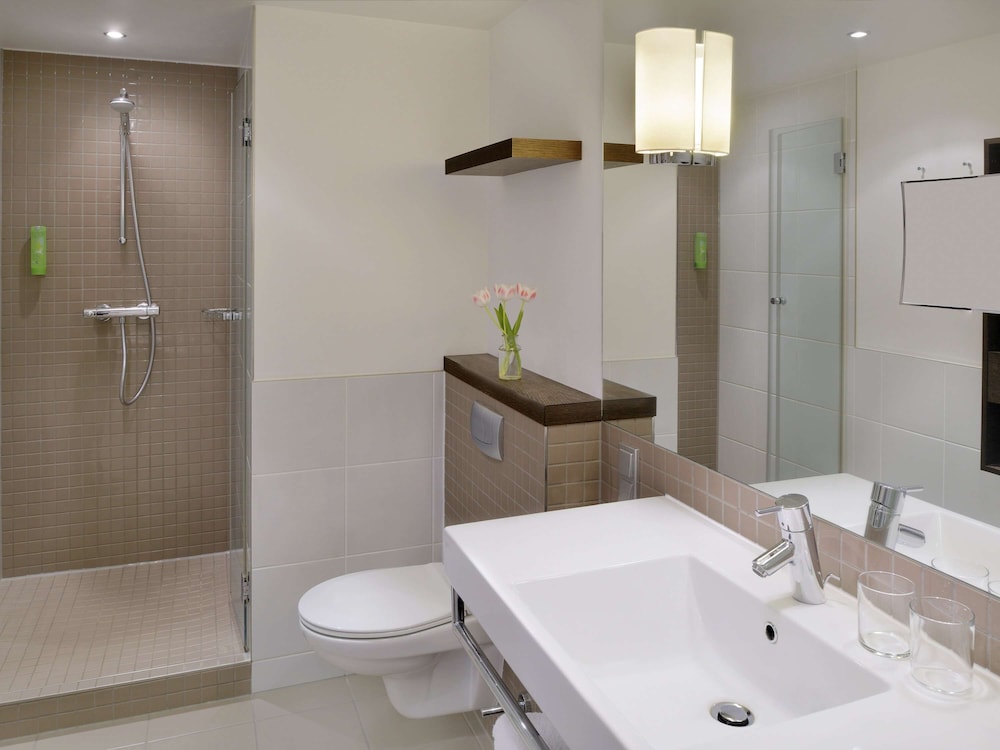 Movenpick Amsterdam City Centre 20/75