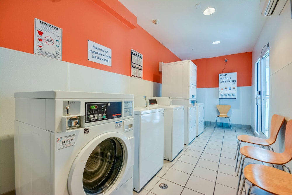 Motel6 Biloxi, MS - Beach 8/60