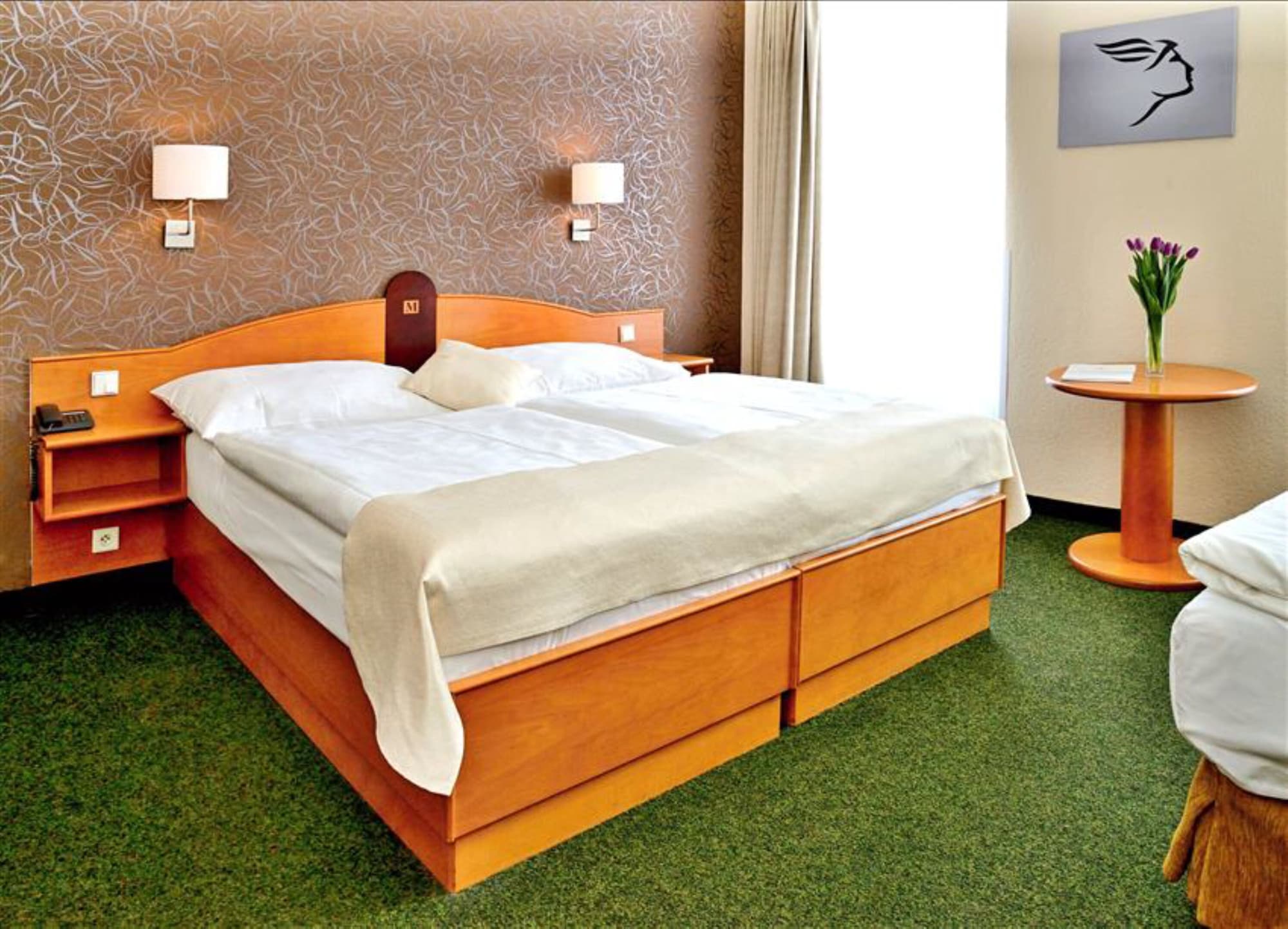 ROOM, QUADRUPLE