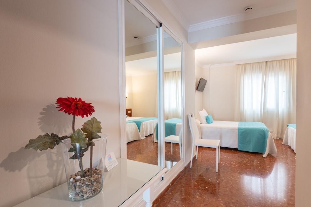 Hotel Romerito 27/65