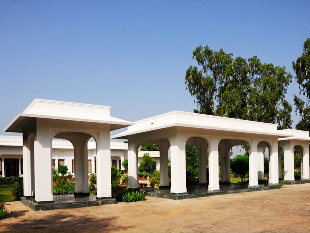 Udai Vilas Palace Bharatpur 1/18