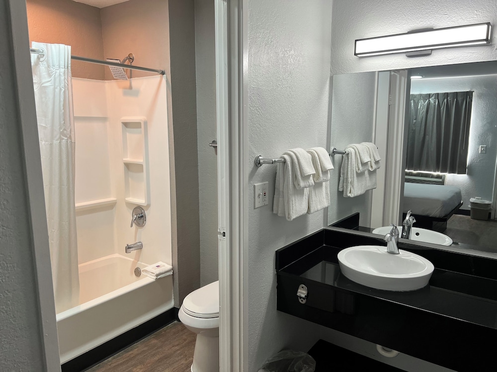 Motel6 Lakeland, FL 40/49