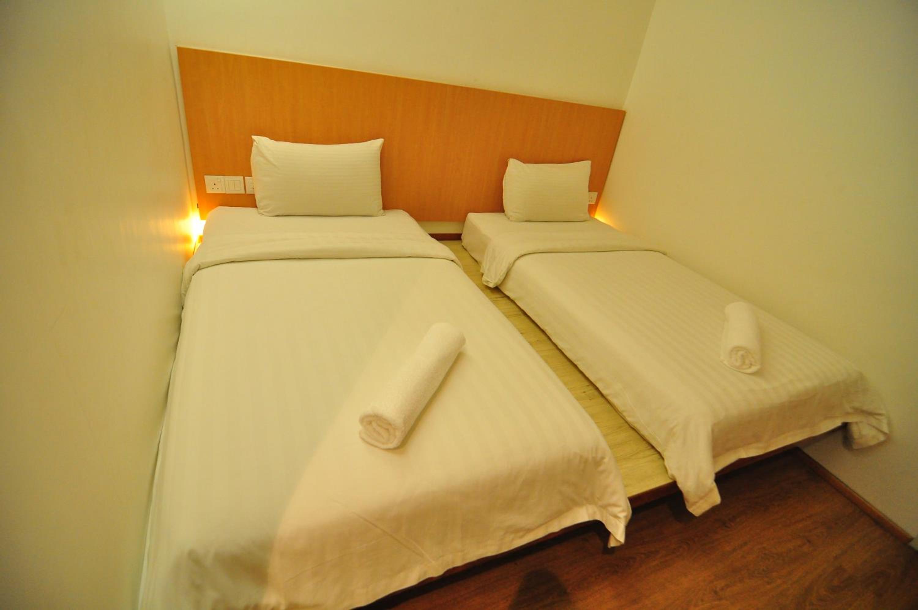 Standard, Twin Beds, No Window