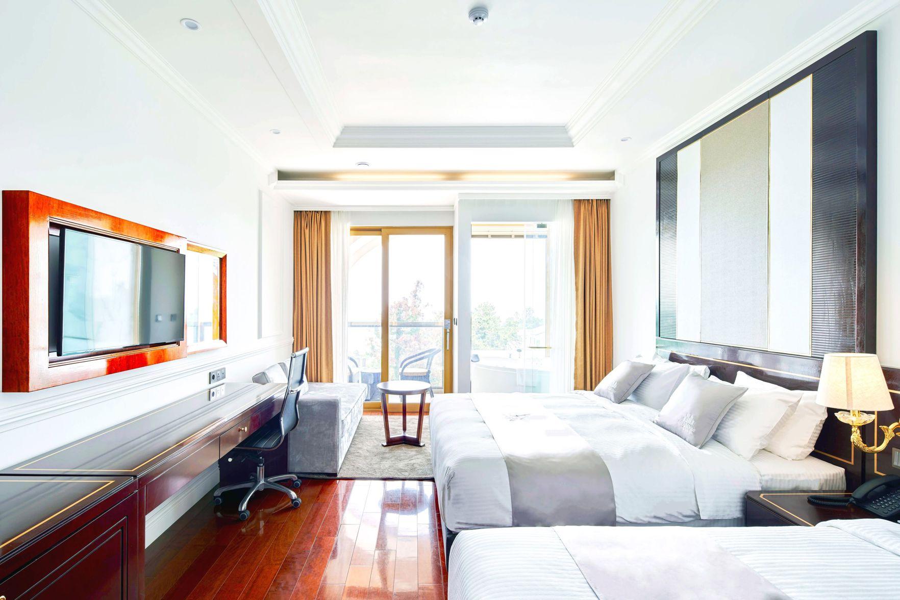 Family, 3 Beds, Partial Ocean View, Hot Tub