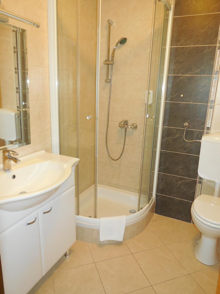Boutique hotel Pohorje 50/50