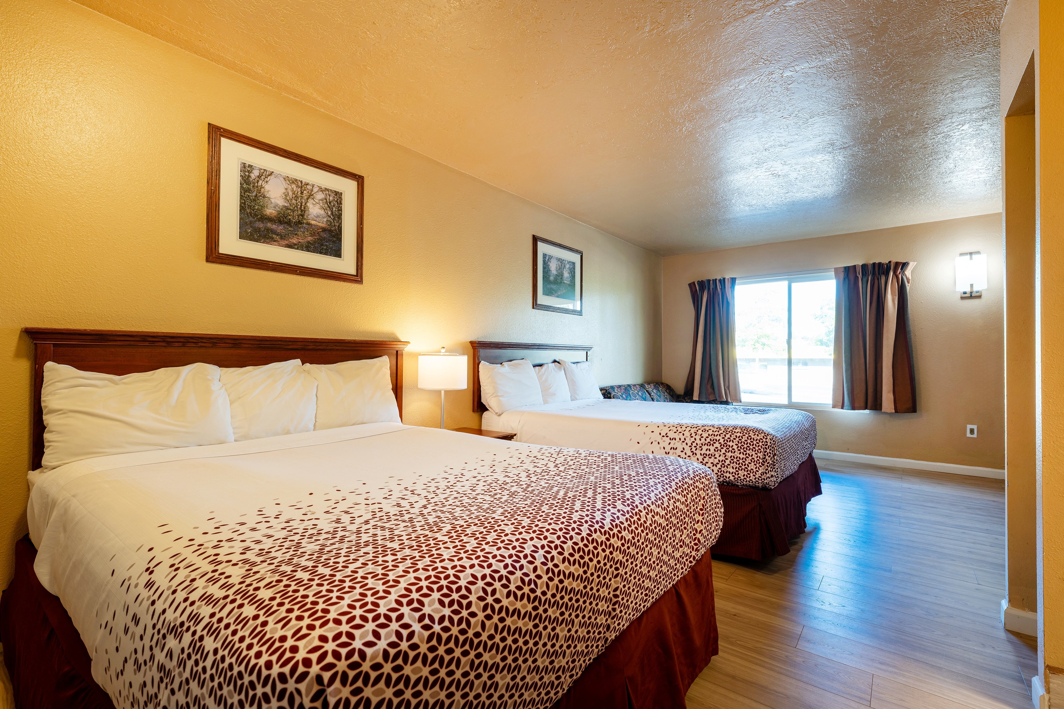Juniper Motel Madras 12/48