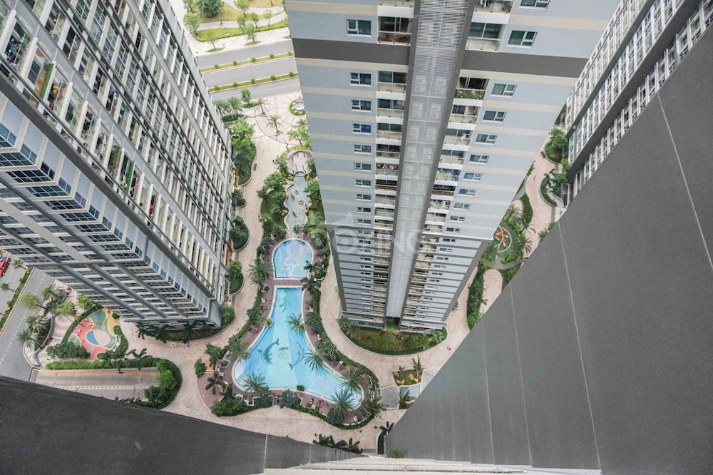 High-Floor River-View Apartment 5/50