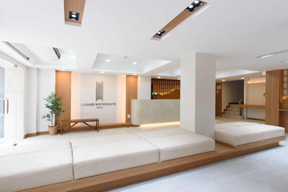Grand Watergate Hotel 13/50