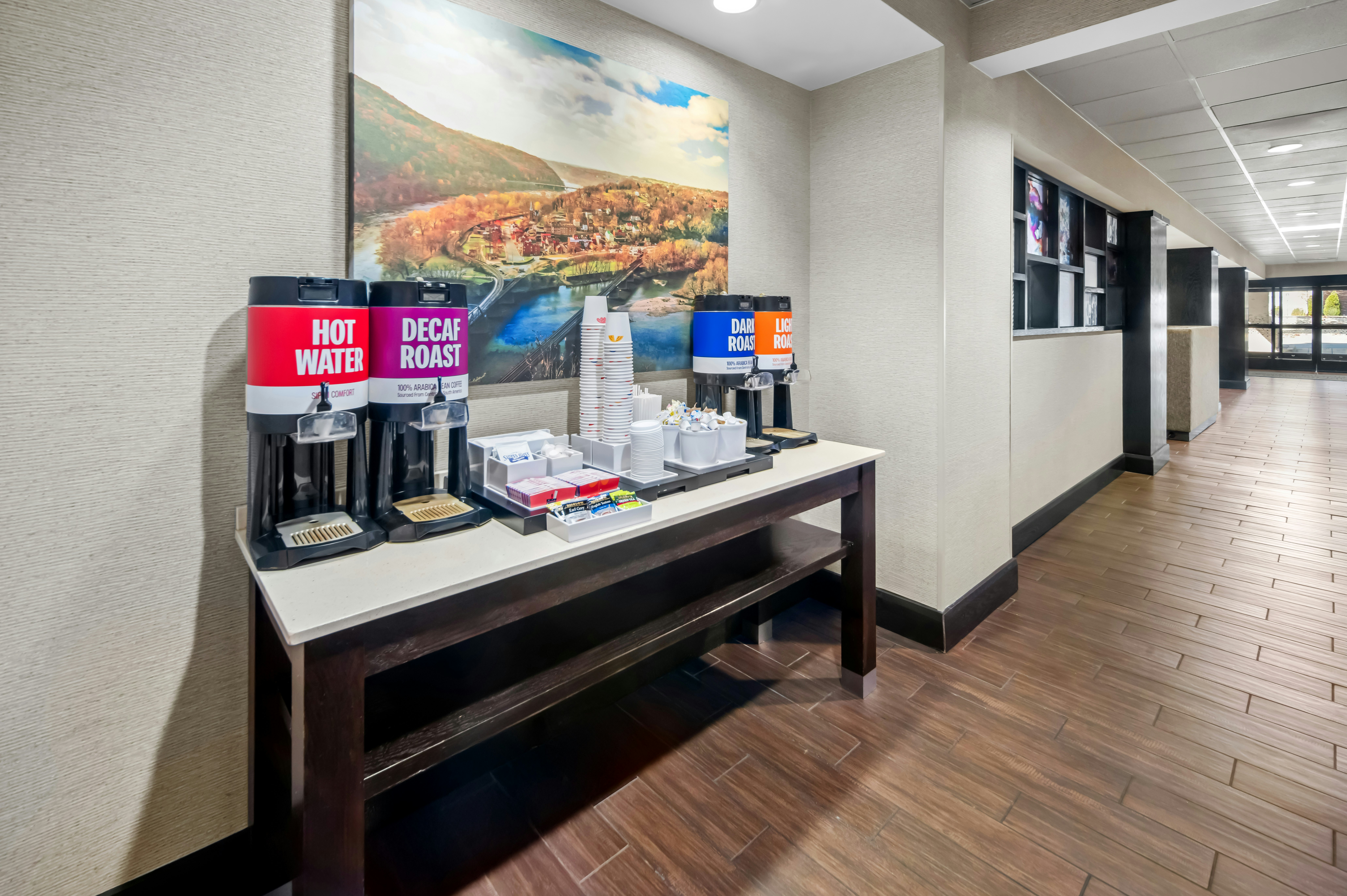 Hampton Inn & Suites Camp Springs/ Andrews Afb 24/29