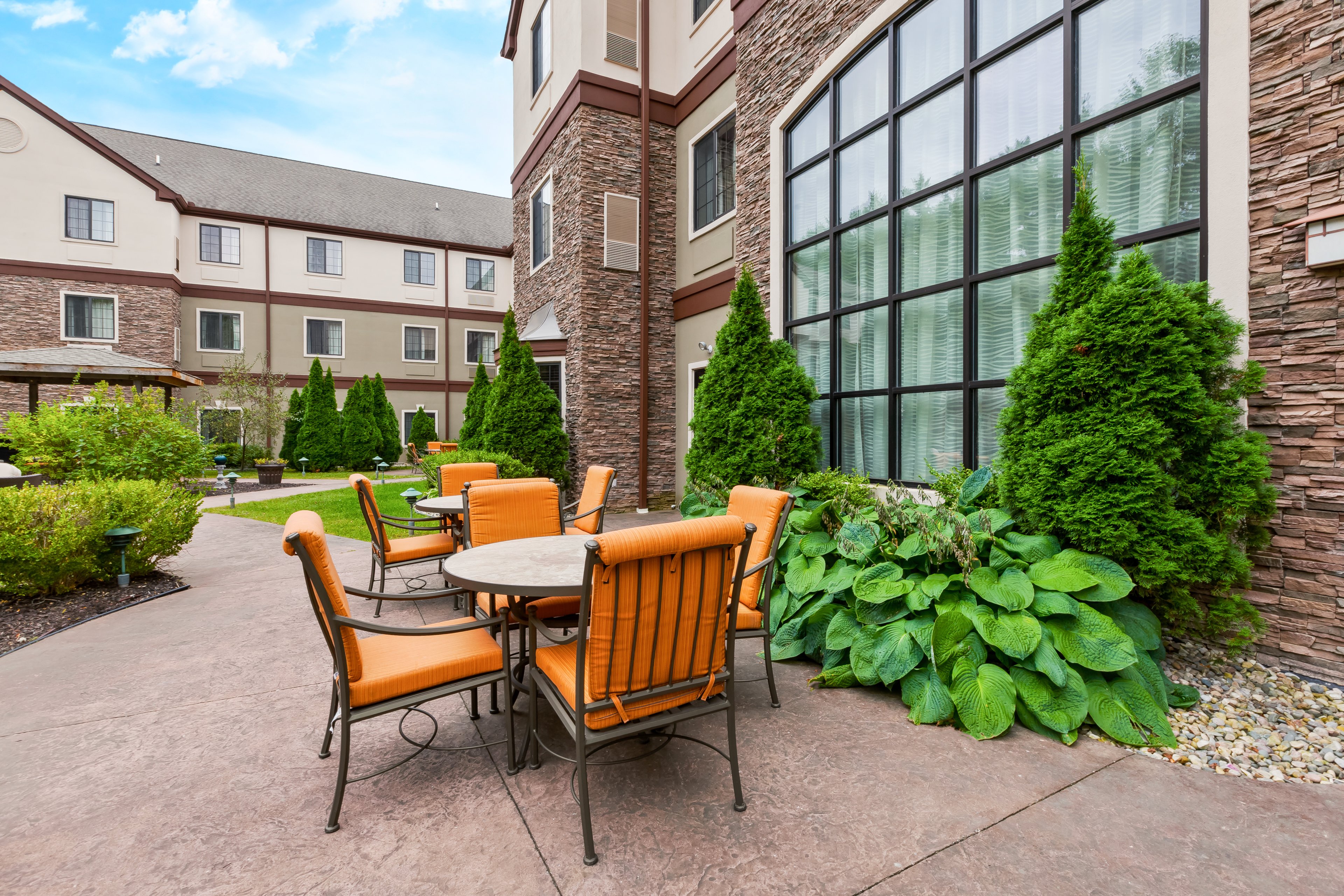 STAYBRIDGE SUITES KALAMAZOO 24/52